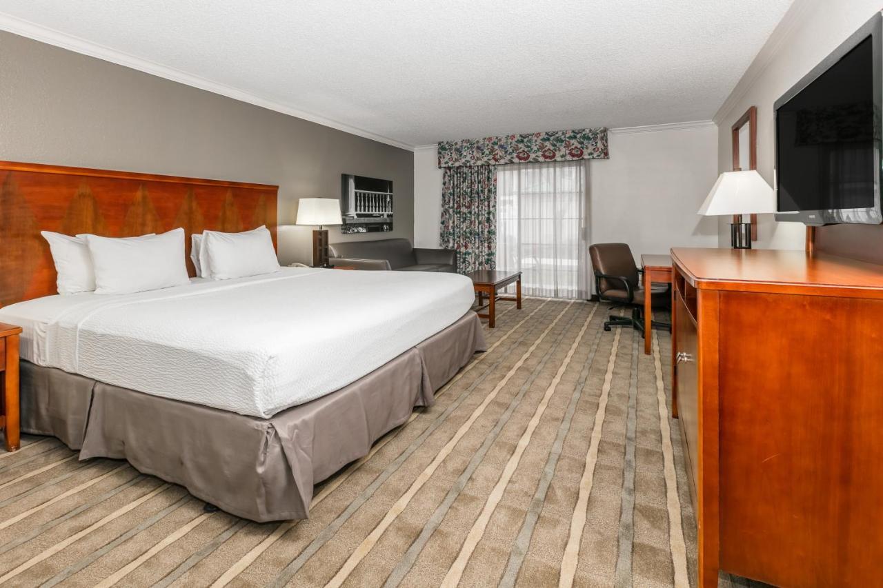 Richmond Inn & Suites Baton Rouge Esterno foto
