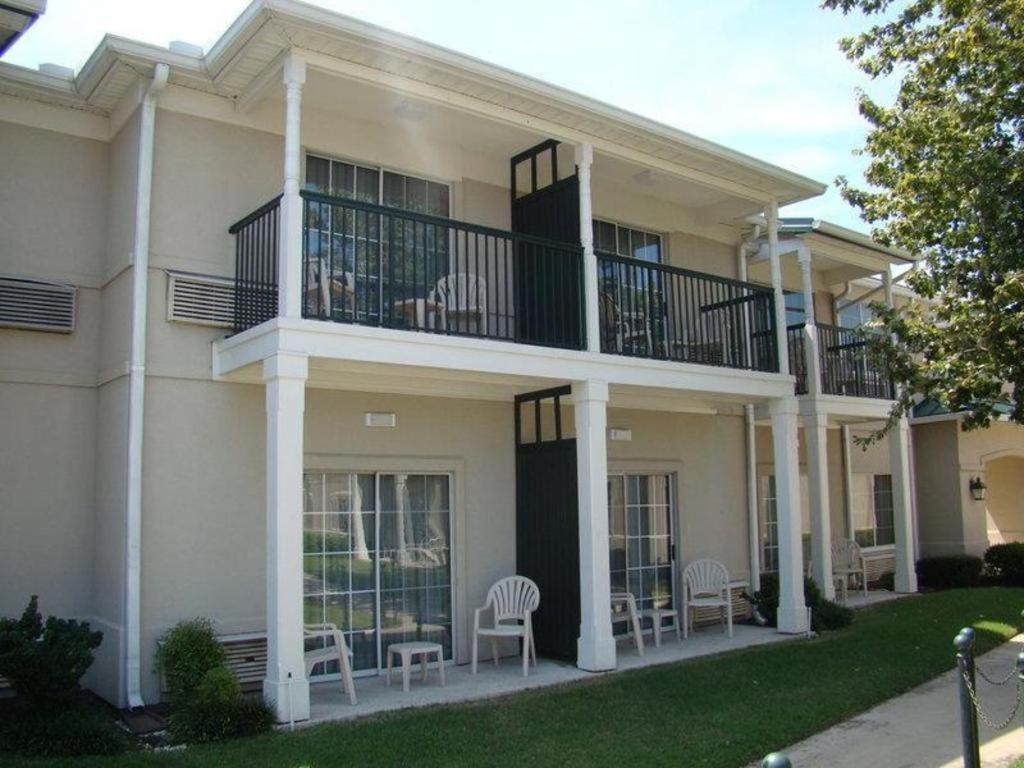 Richmond Inn & Suites Baton Rouge Esterno foto