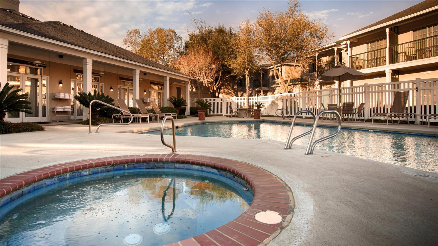 Richmond Inn & Suites Baton Rouge Esterno foto